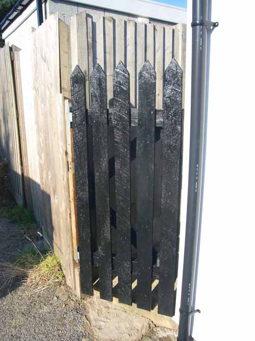 Gate